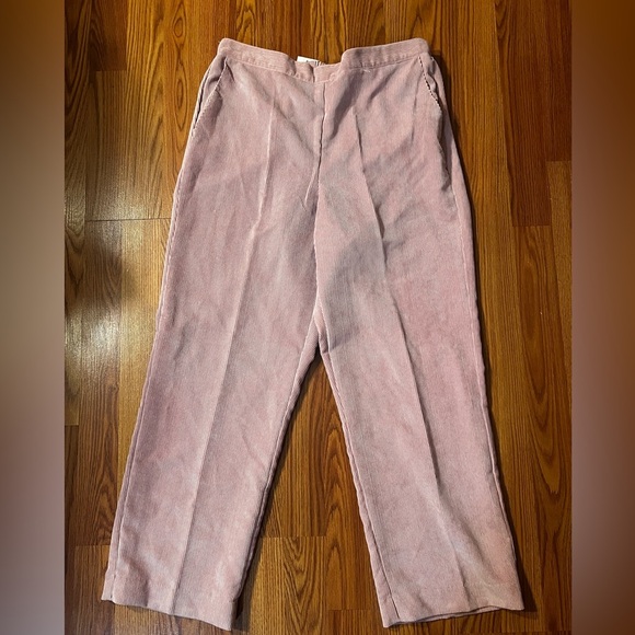 Alfred Dunner Classic Fit Proportioned Short Pants Size 12 New with Tags - Picture 6 of 7